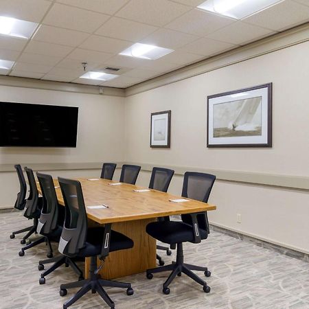 Best Western Plus Oak Harbor Hotel And Conference Center Esterno foto